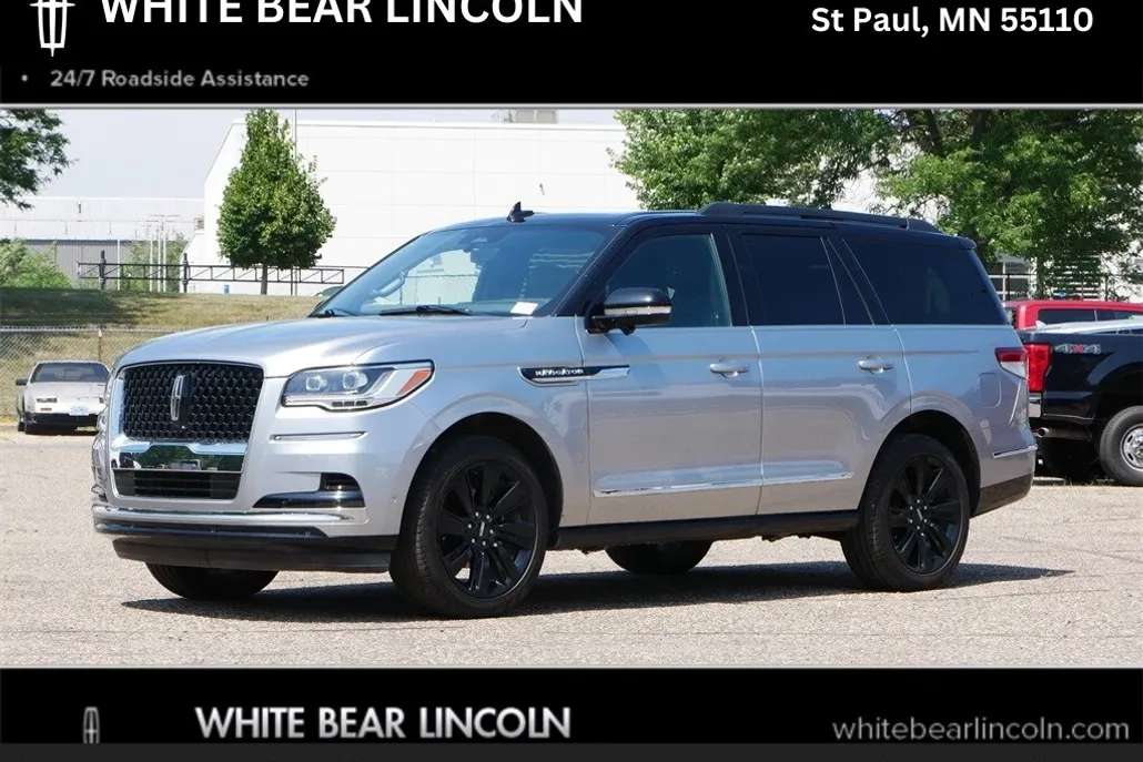 2024 Lincoln Navigator Black Label photo 1