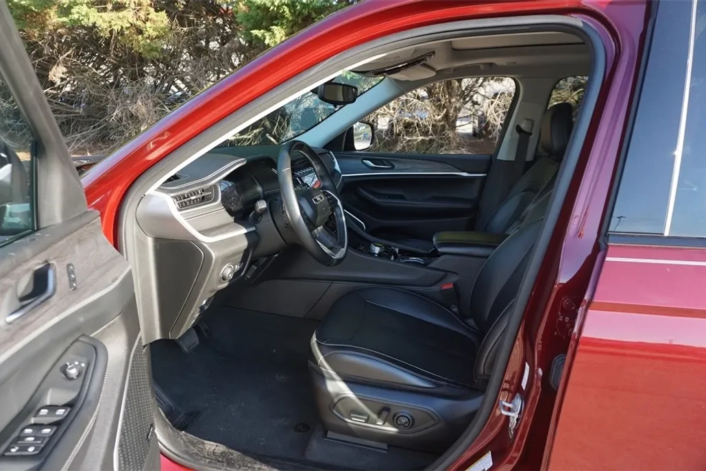 2021 Jeep Grand Cherokee Limited photo 1