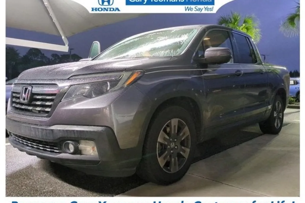 2017 Honda Ridgeline RTL-T photo 1