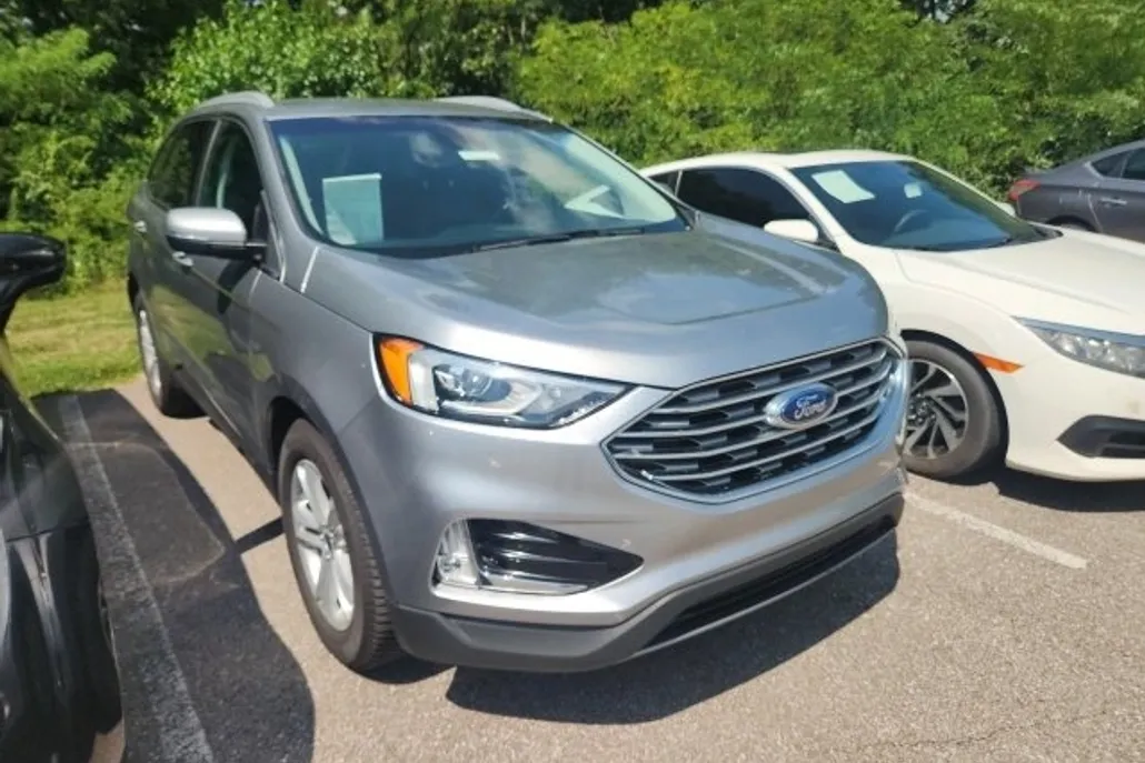 2020 Ford Edge SEL photo 1