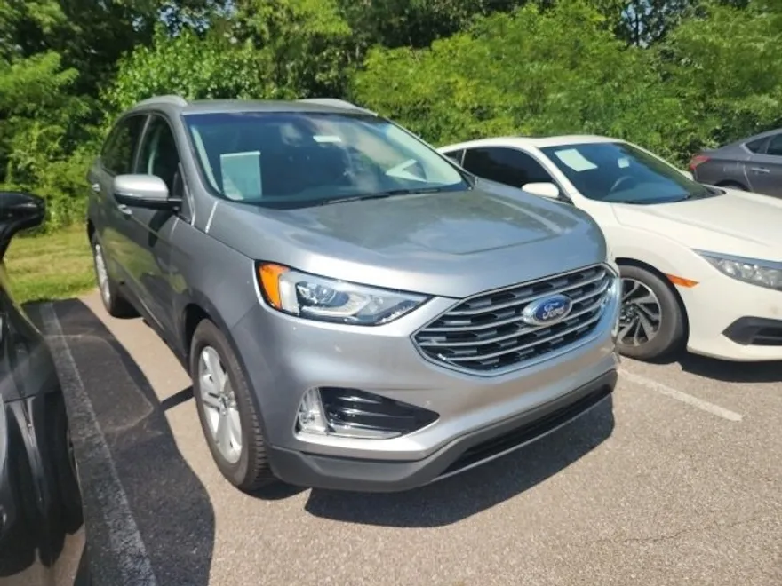 2020 Ford Edge SEL photo 1