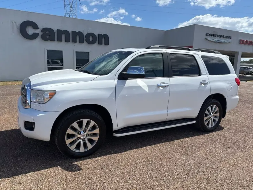 2016 Toyota Sequoia Limited photo 1
