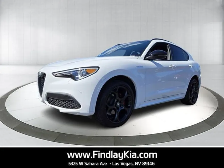 2023 Alfa Romeo Stelvio Ti photo 1