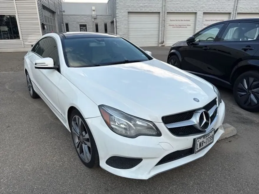 2016 Mercedes Benz E 400 photo 1