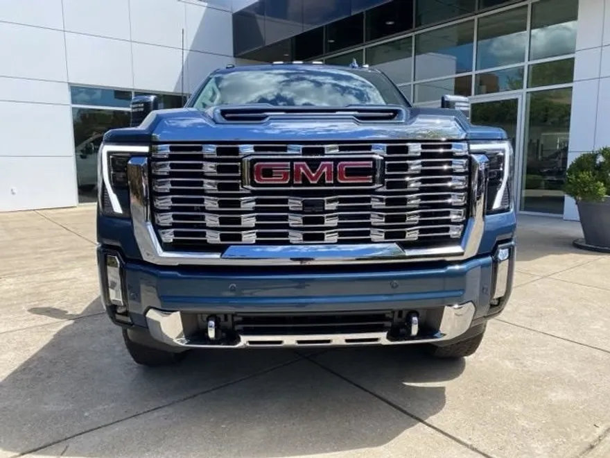 2026 Gmc Sierra 2500 HD Denali photo 1
