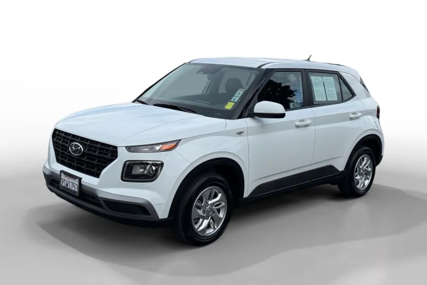 2025 Hyundai Venue SE photo 1
