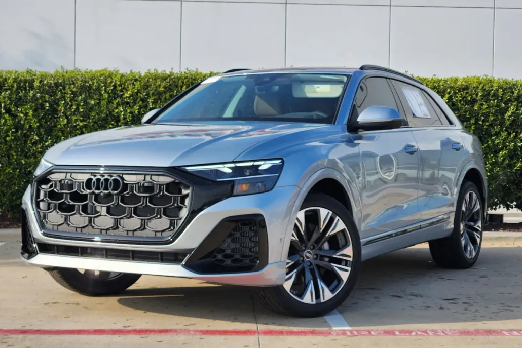 2025 Audi Q8 Premium Plus photo 1