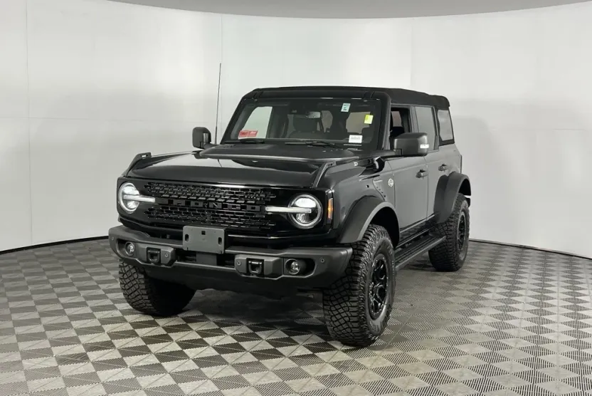 2023 Ford Bronco Wildtrak photo 1