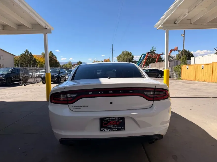 2015 Dodge Charger R/T photo 1