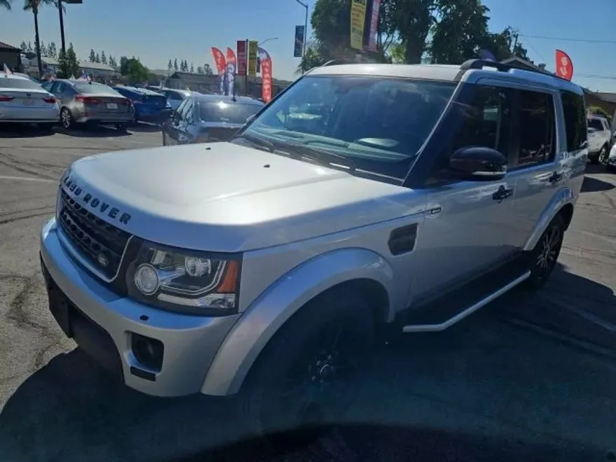 2016 Land Rover LR4 HSE photo 1