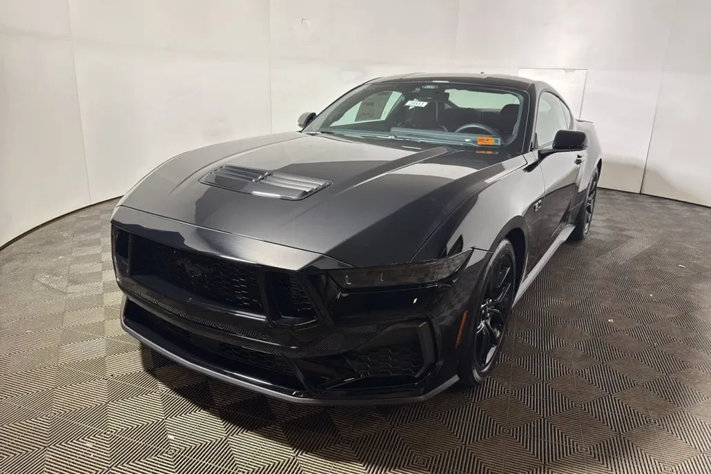 2025 Ford Mustang GT Premium photo 1