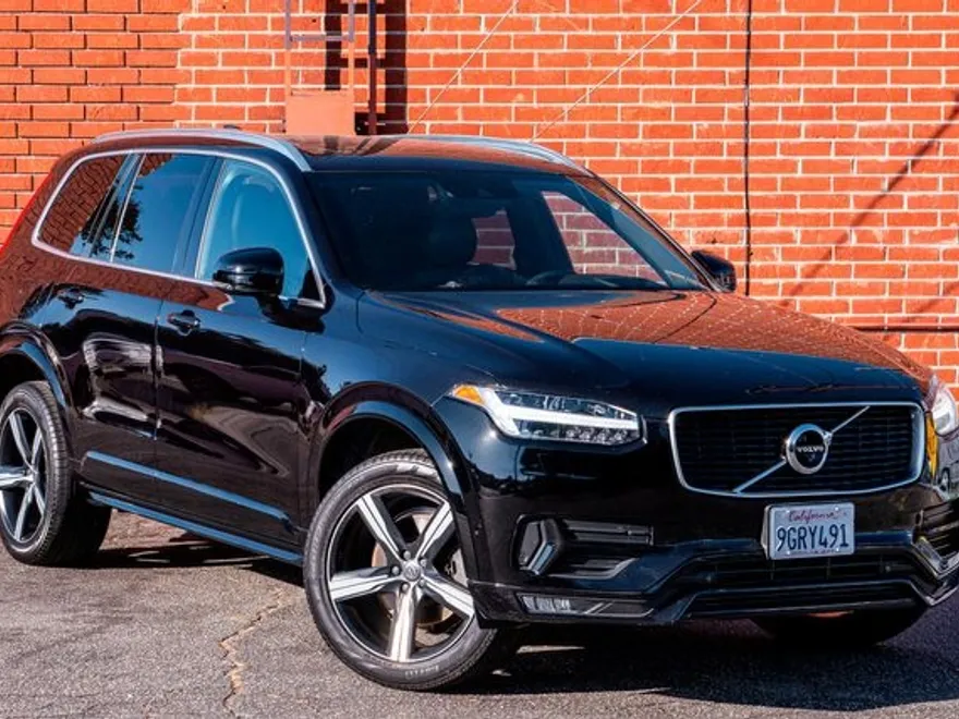 2018 Volvo XC90 T6 R-Design photo 1