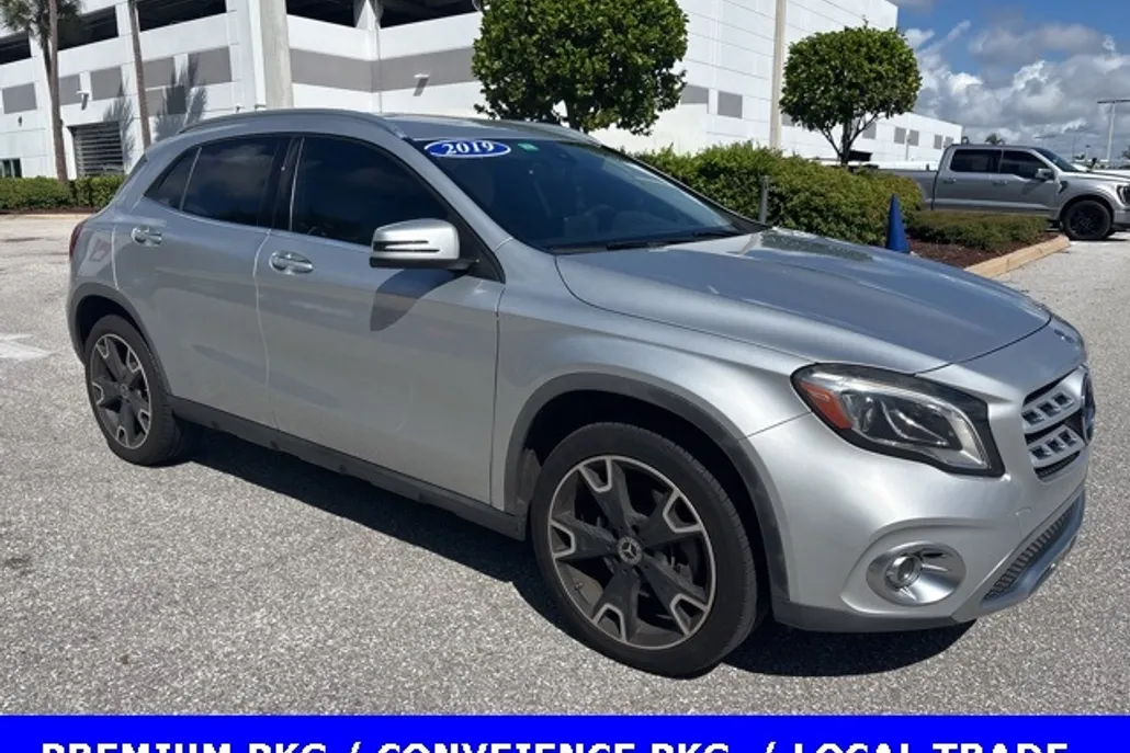 2019 Mercedes Benz GLA 250 photo 1