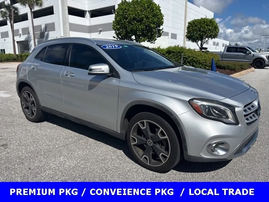 2019 Mercedes Benz GLA 250 photo 1