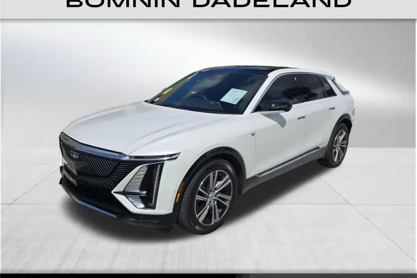 2025 Cadillac Lyriq Luxury photo 1