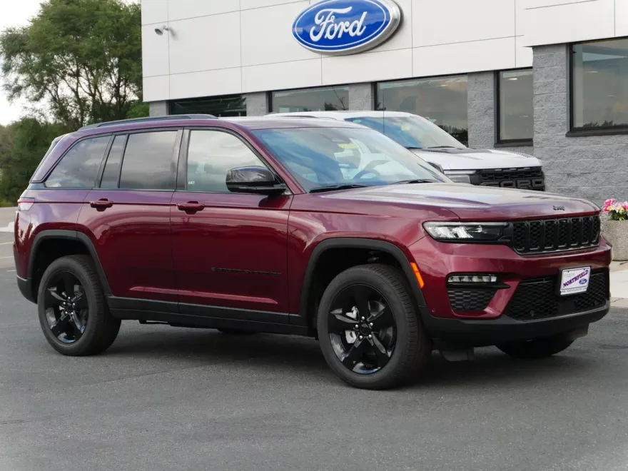 2025 Jeep Grand Cherokee Limited photo 1