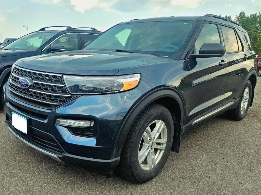 2022 Ford Explorer XLT photo 1