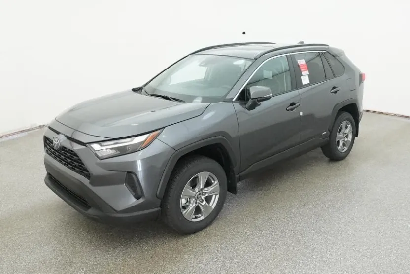 2025 Toyota RAV4 Hybrid XLE photo 1