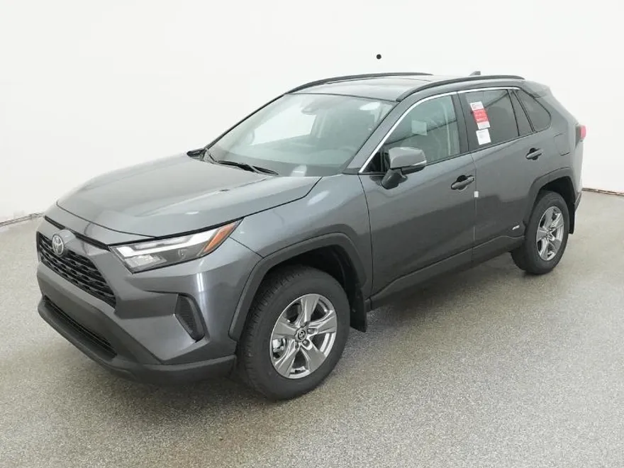 2025 Toyota RAV4 Hybrid XLE photo 1