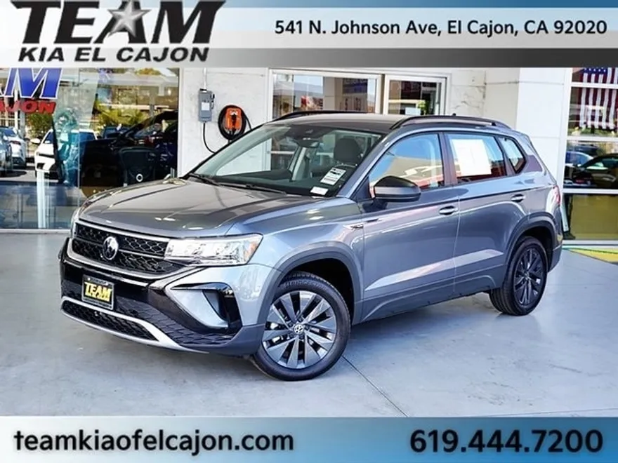 2024 Volkswagen Taos S photo 1