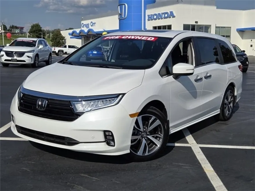 2024 Honda Odyssey Touring photo 1