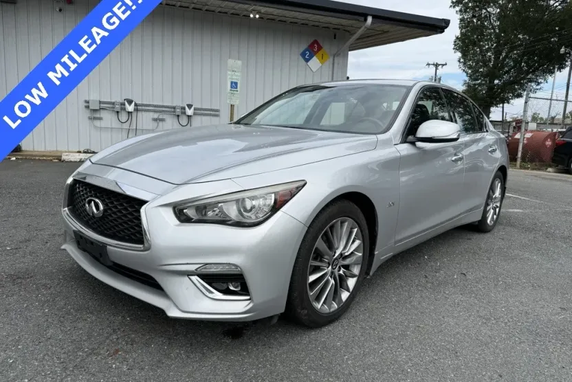 2018 Infiniti Q50 3.0t LUXE photo 1