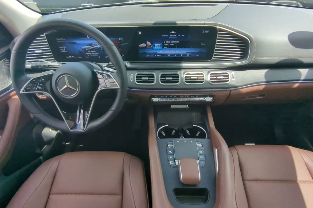 2025 Mercedes Benz GLE 350 4MATIC photo 1