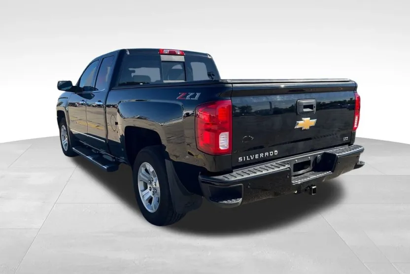 2018 Chevrolet Silverado 1500 LTZ photo 1