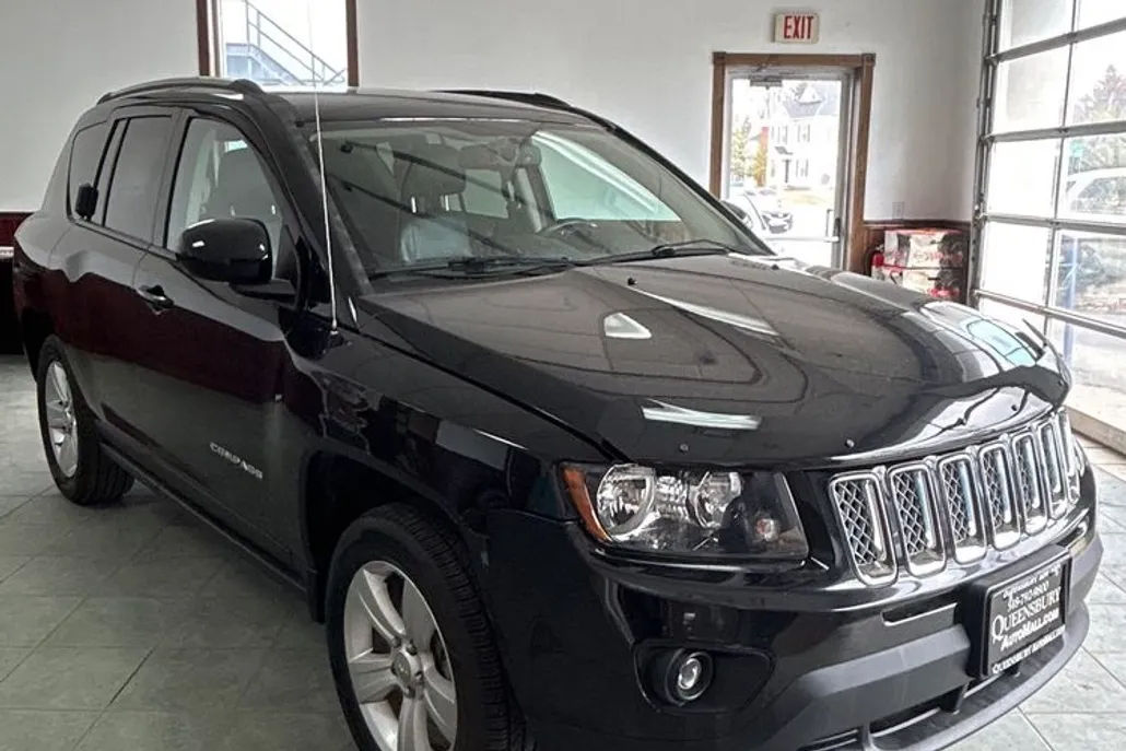 2017 Jeep Compass Latitude photo 1