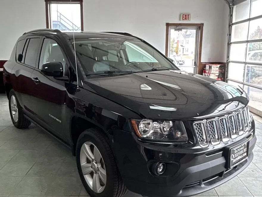 2017 Jeep Compass Latitude photo 1