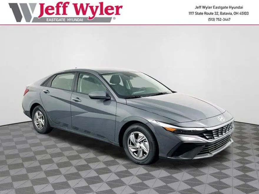2025 Hyundai Elantra SE photo 1