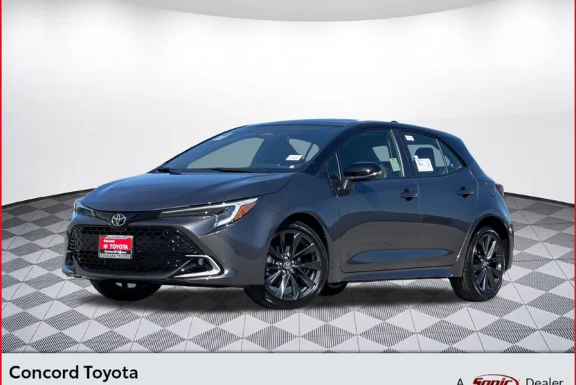 2025 Toyota Corolla XSE photo 1