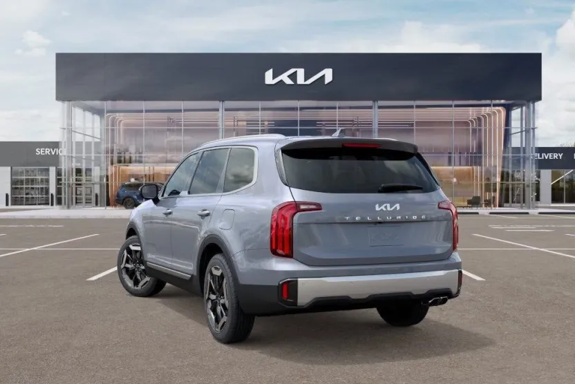 2025 Kia Telluride S photo 1