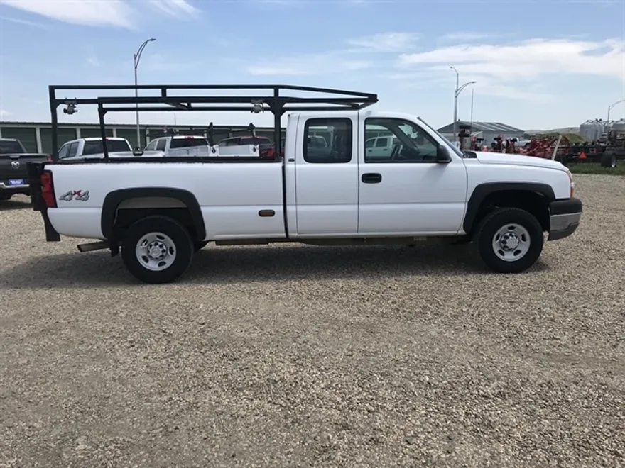 2005 Chevrolet Silverado 2500HD Work Truck photo 1