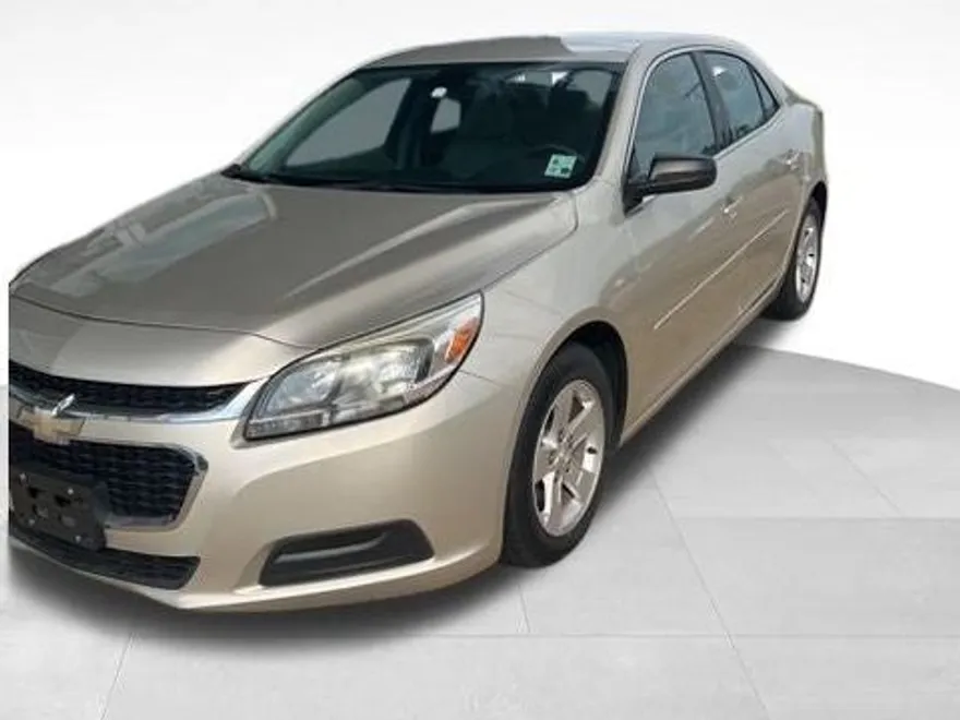 2015 Chevrolet Malibu photo 1