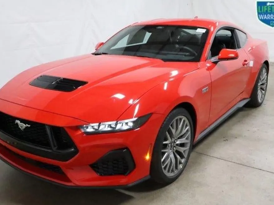 2025 Ford Mustang GT Premium photo 1