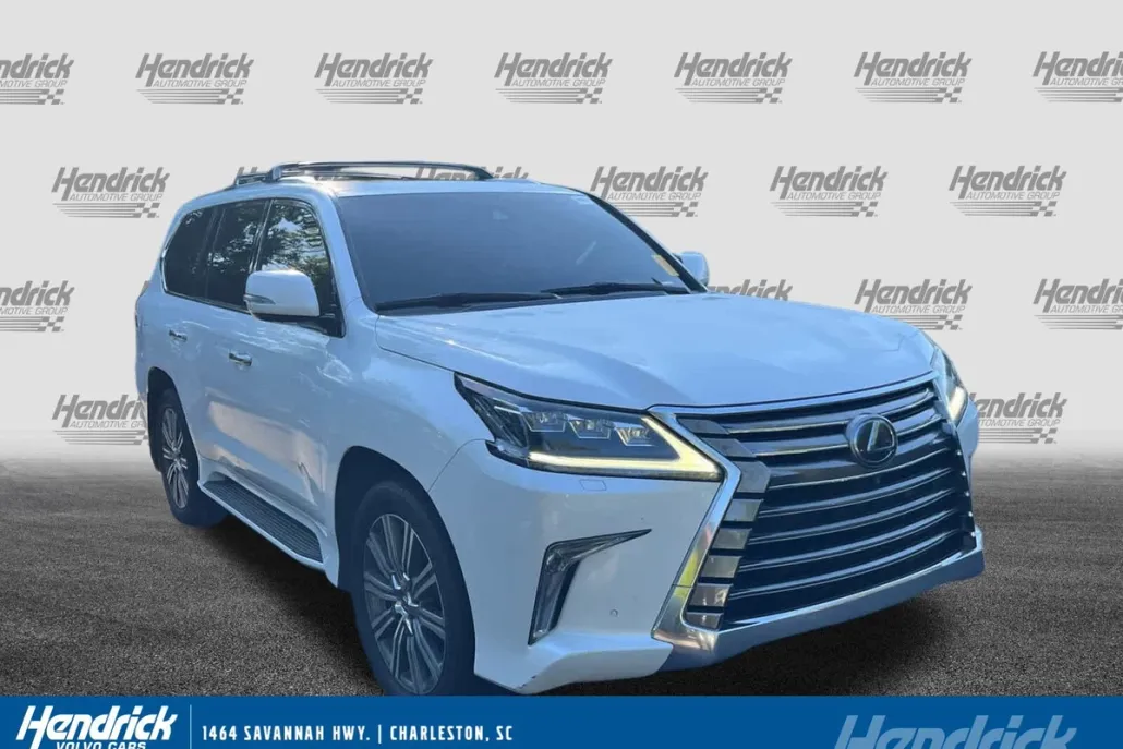 2016 Lexus LX 570 Luxury photo 1