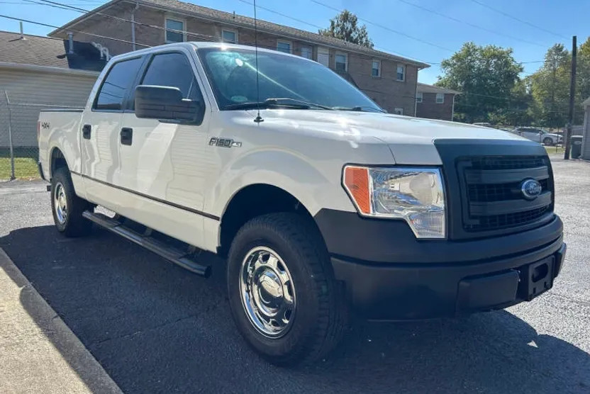 2013 Ford F-150 XL photo 1