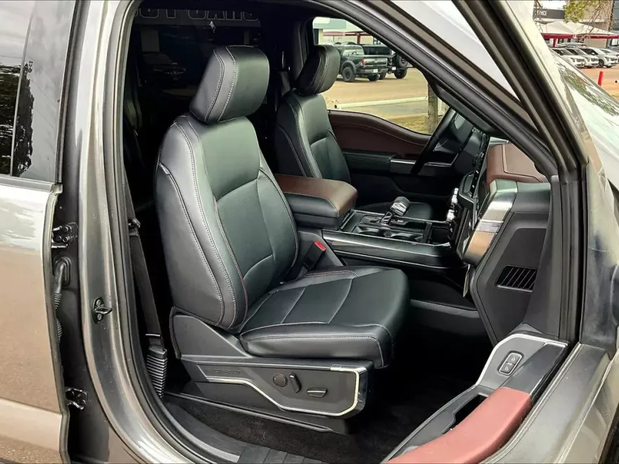 2022 Ford F-150 Lariat photo 1
