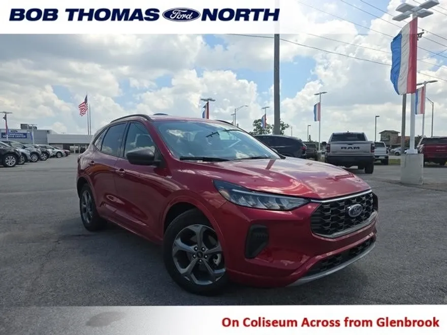 2023 Ford Escape ST-Line photo 1