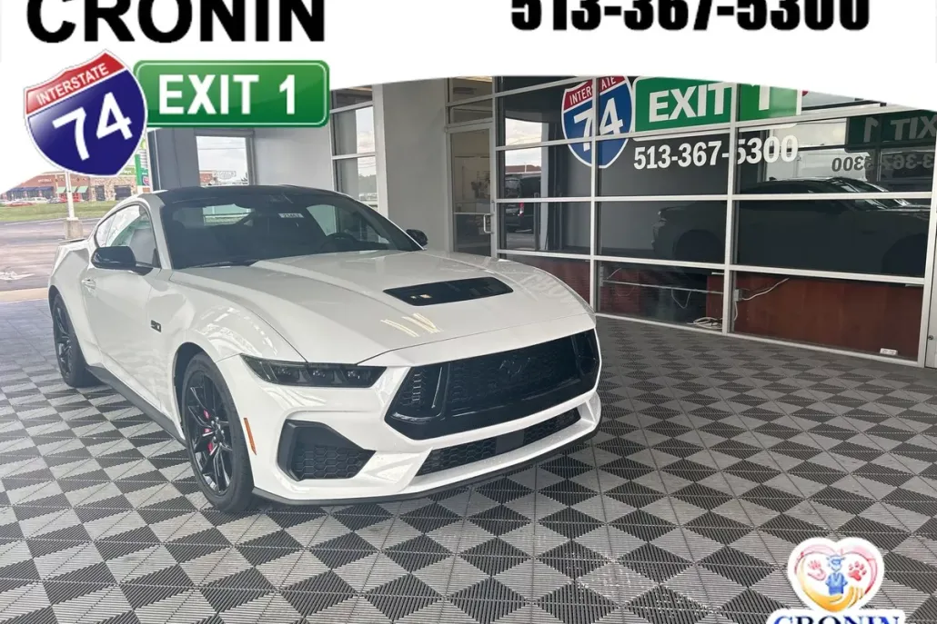 2025 Ford Mustang GT photo 1