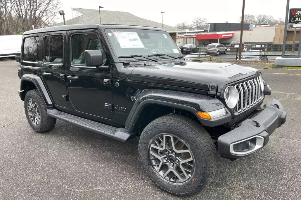 2025 Jeep Wrangler Sahara photo 1