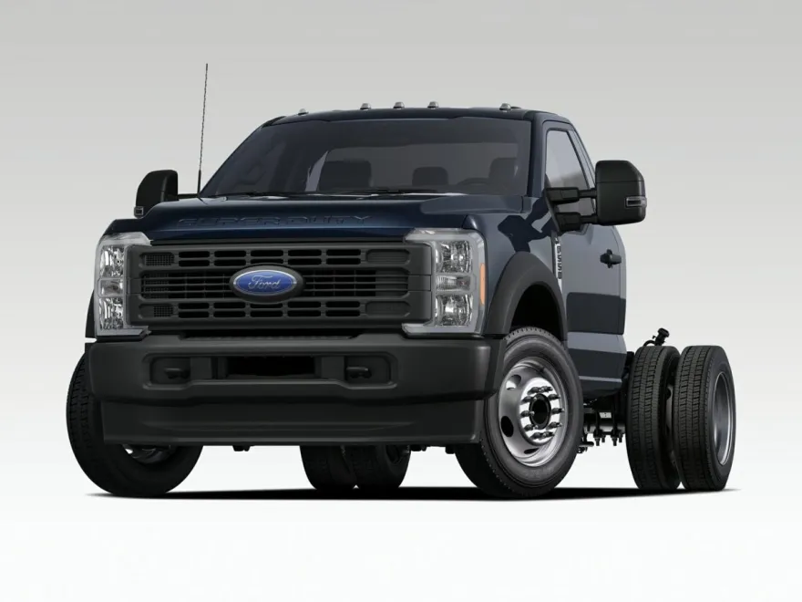 2024 Ford F-550 photo 1