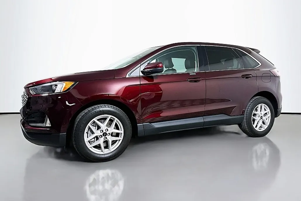 2024 Ford Edge SEL photo 1