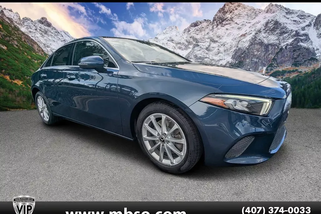 2022 Mercedes Benz A 220 photo 1