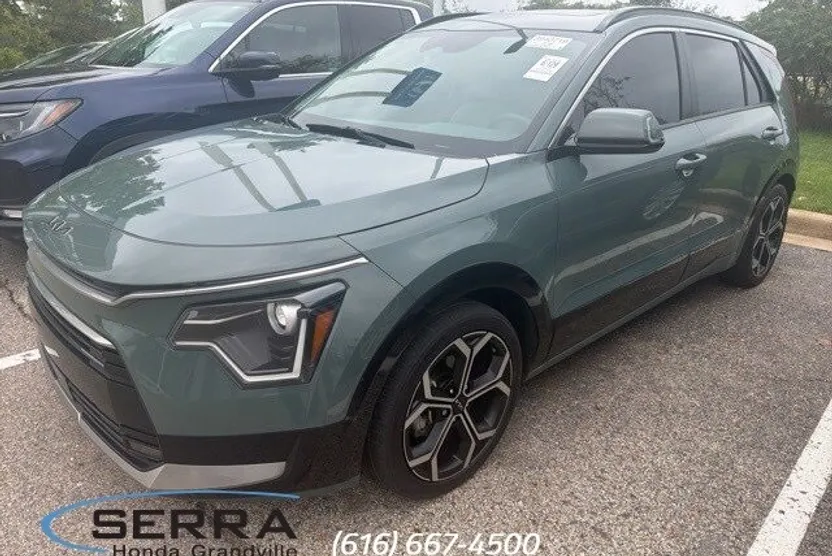 2023 Kia Niro EX Touring photo 1