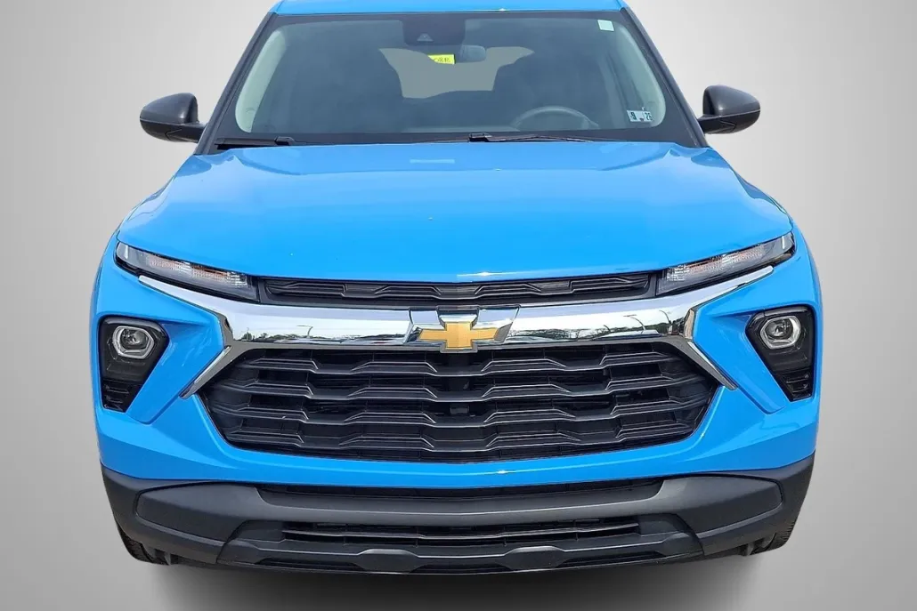 2024 Chevrolet Trailblazer LS photo 1