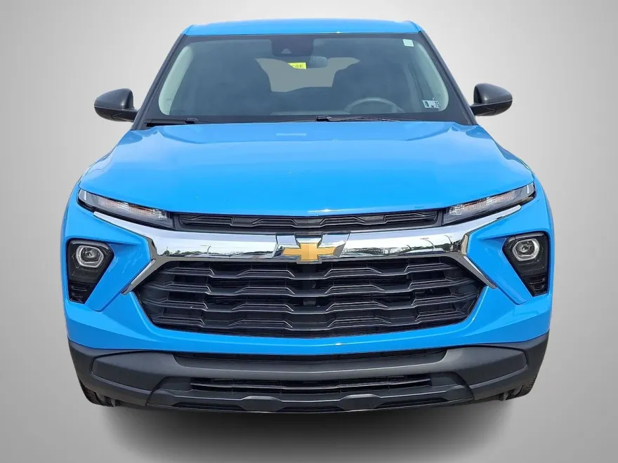 2024 Chevrolet Trailblazer LS photo 1