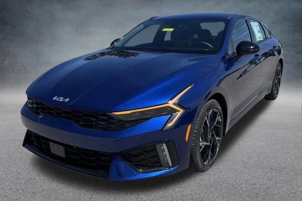 2026 Kia K5 GT-Line photo 1