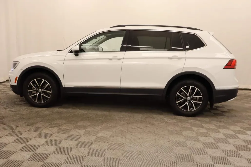 2021 Volkswagen Tiguan SE photo 1
